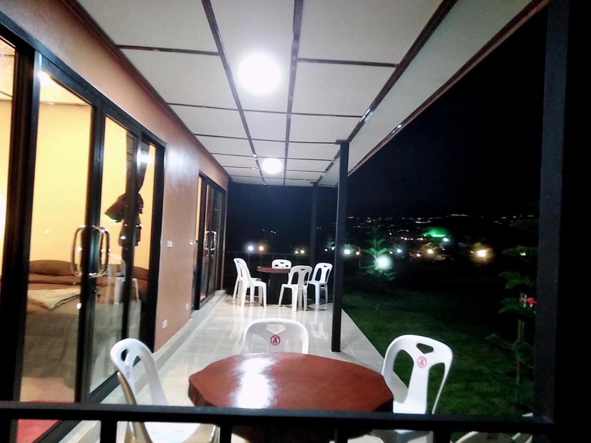 เฟรนด์แคมป์ Villa Khao Kho Bagian luar foto