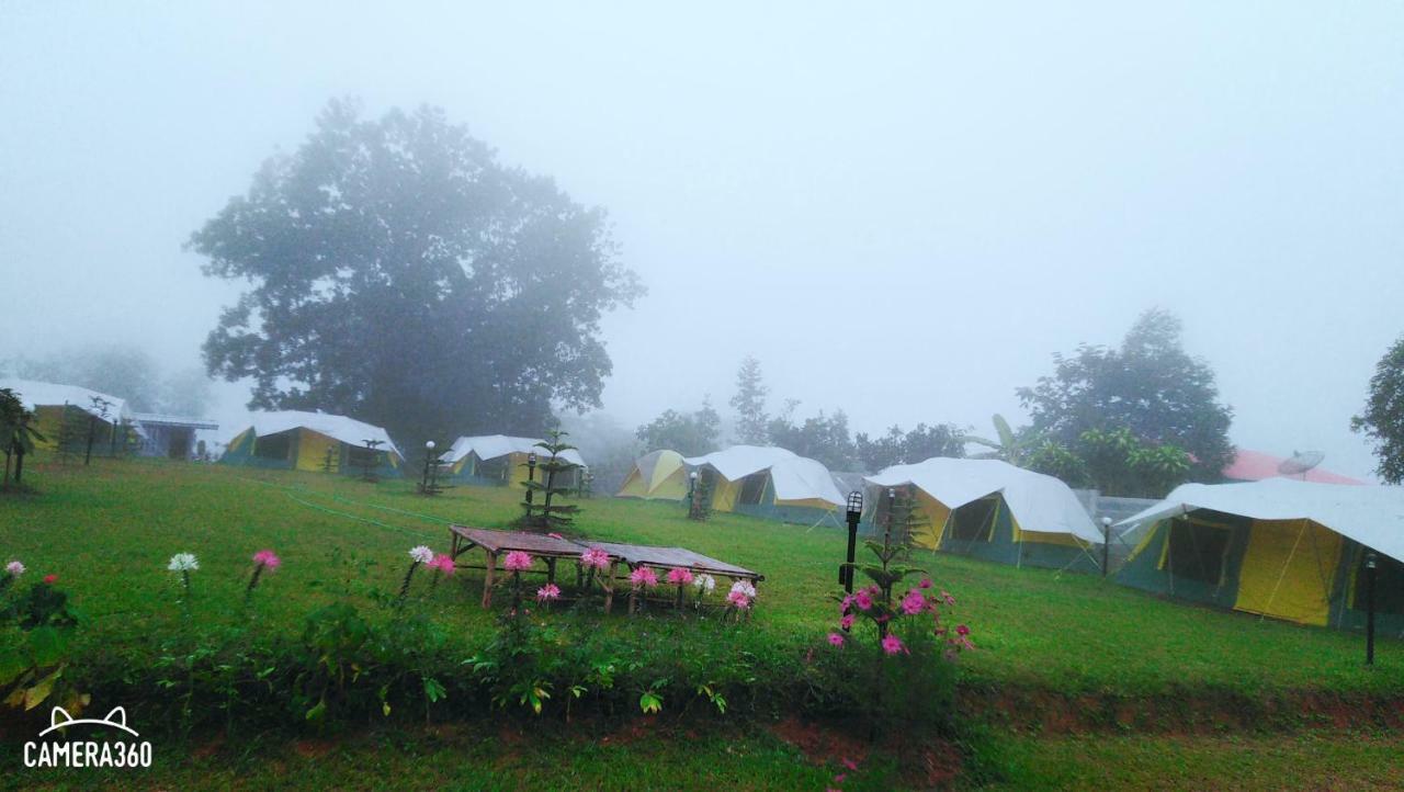 เฟรนด์แคมป์ Villa Khao Kho Bagian luar foto