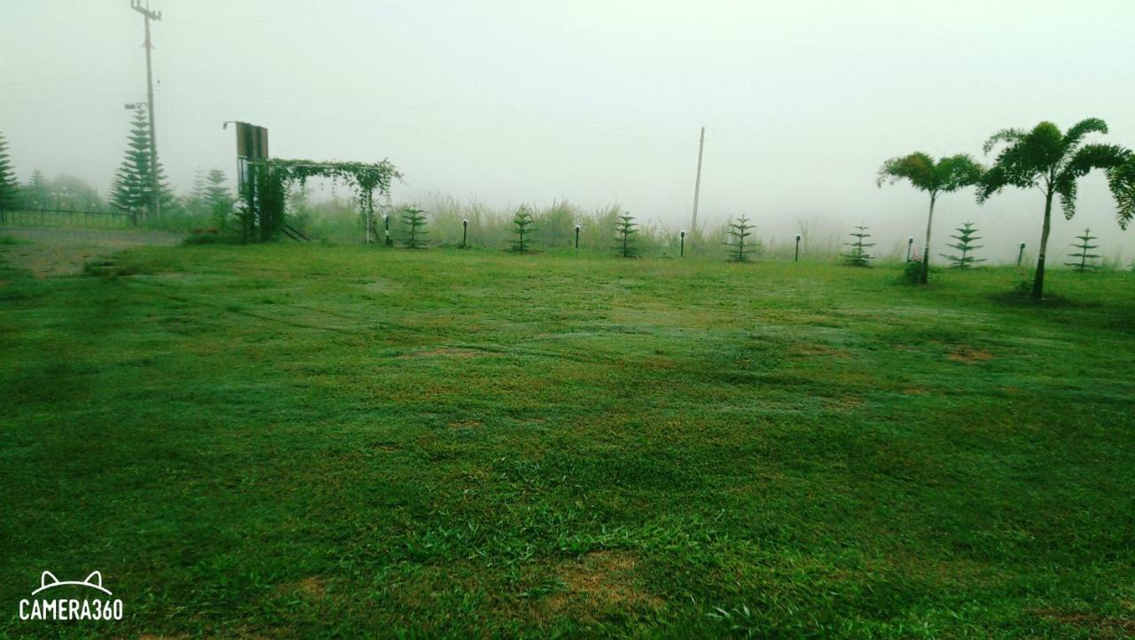 เฟรนด์แคมป์ Villa Khao Kho Bagian luar foto