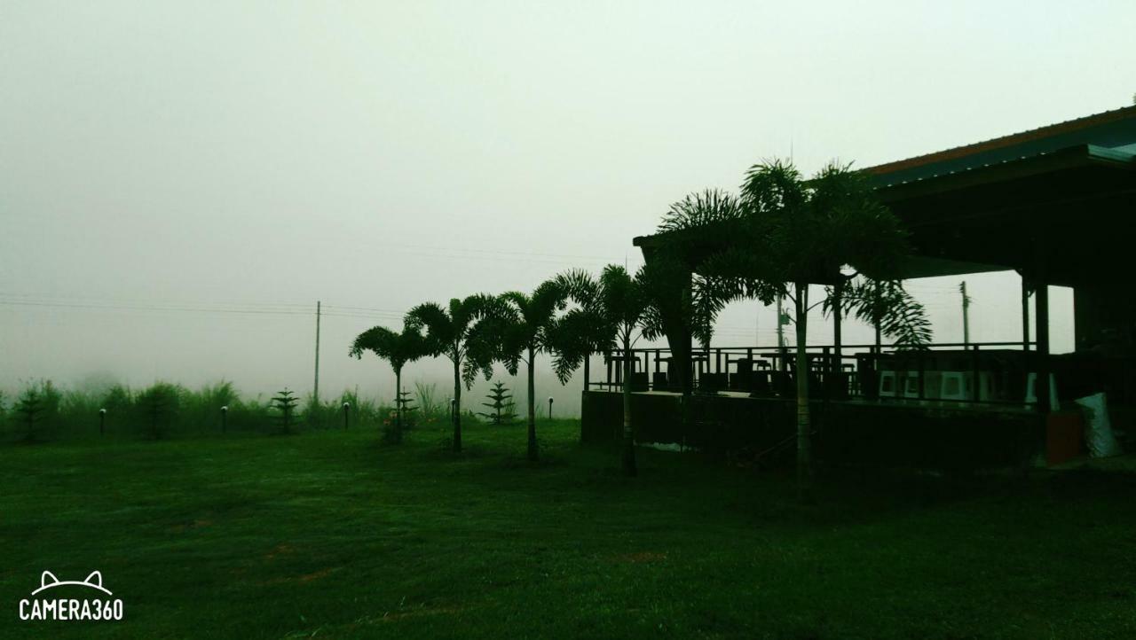 เฟรนด์แคมป์ Villa Khao Kho Bagian luar foto
